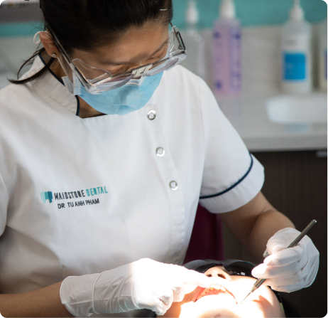 Maidstone Dental highly experienced dentist practising in-office teeth whitening procedure